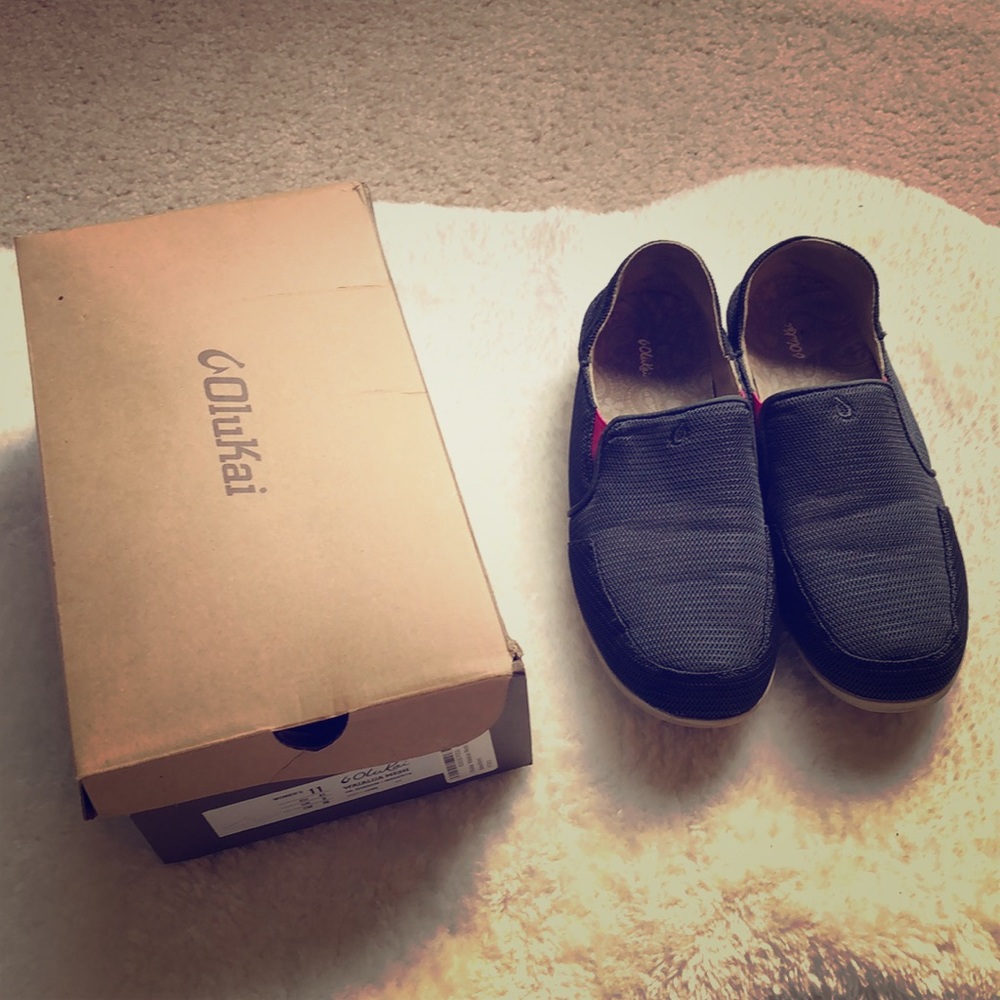 Women’s OluKai Size 11
